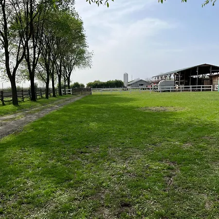 Tatil Evi Salas Munja Mali Sarak